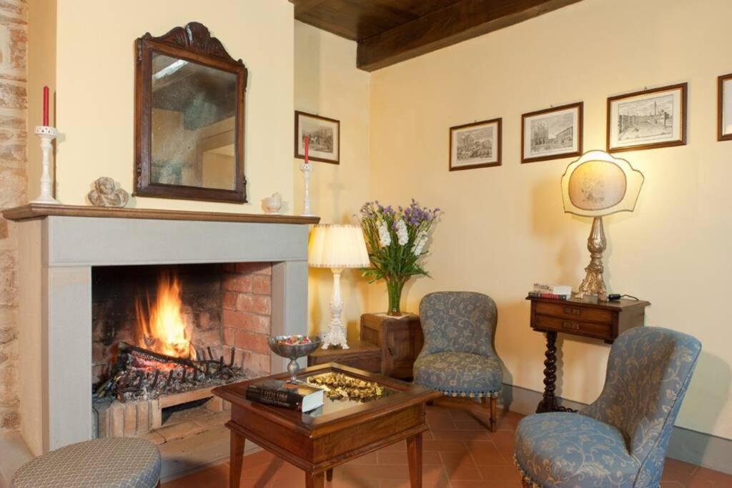 Villa Liz Tuscany, Private Pool, Hot Tub, Property Fenced, Pets Allowed Poppi Exterior foto